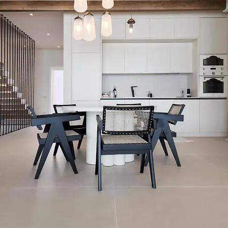 Del Mar Luxury 6 Bedroom With Private Pool And Seafront *