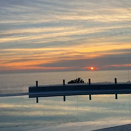 Del Mar Luxury 6 Bedroom With Private Pool And Seafront Villa *