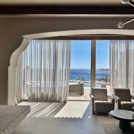 Villa Del Mar Luxury 6 Bedroom With Private Pool And Seafront
